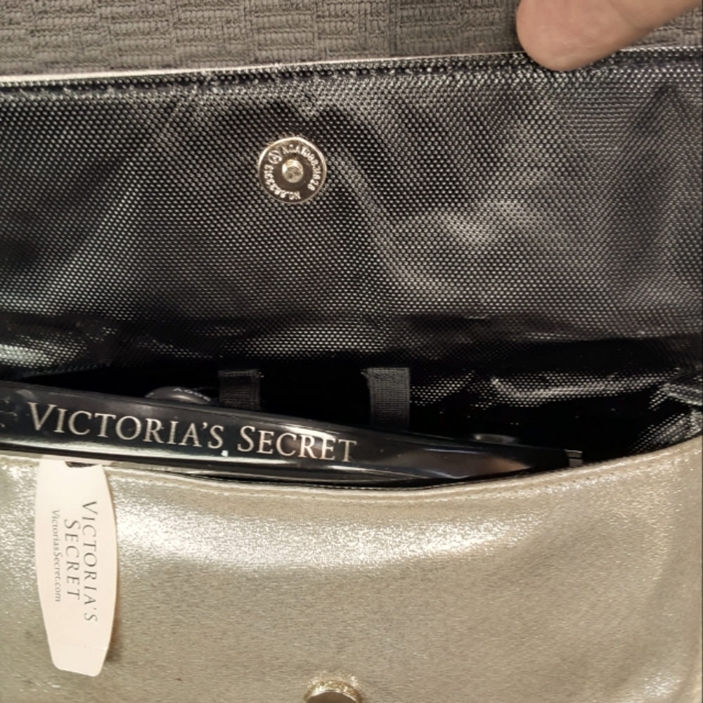 Victorias secret travel flat iron.